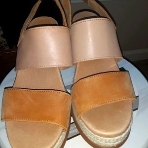 Brand new sorel sandals